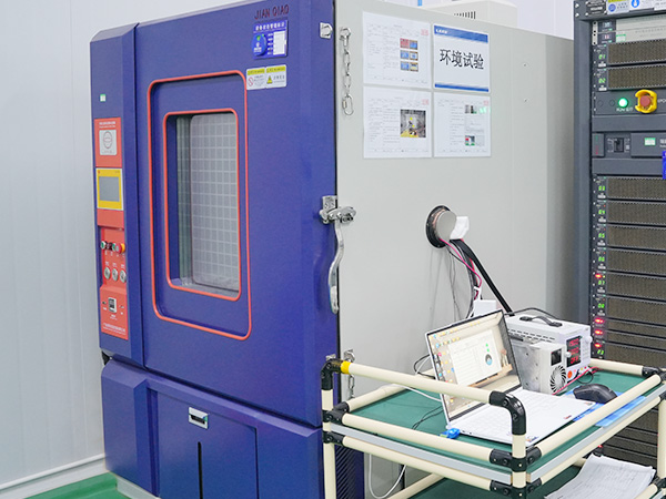 可程式高低温湿热试验箱